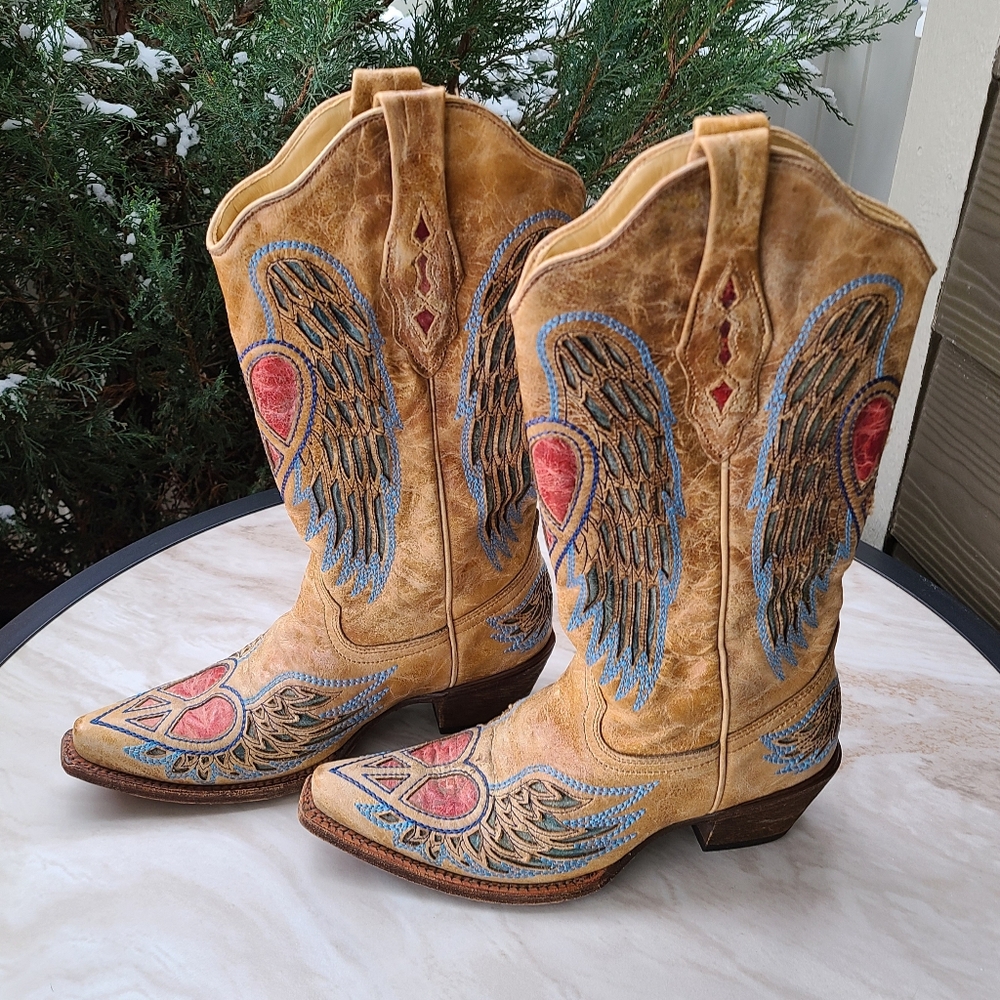 Women's Corral Antique Heart Wing Distressed Cowgirl Boots Sz 8.5M